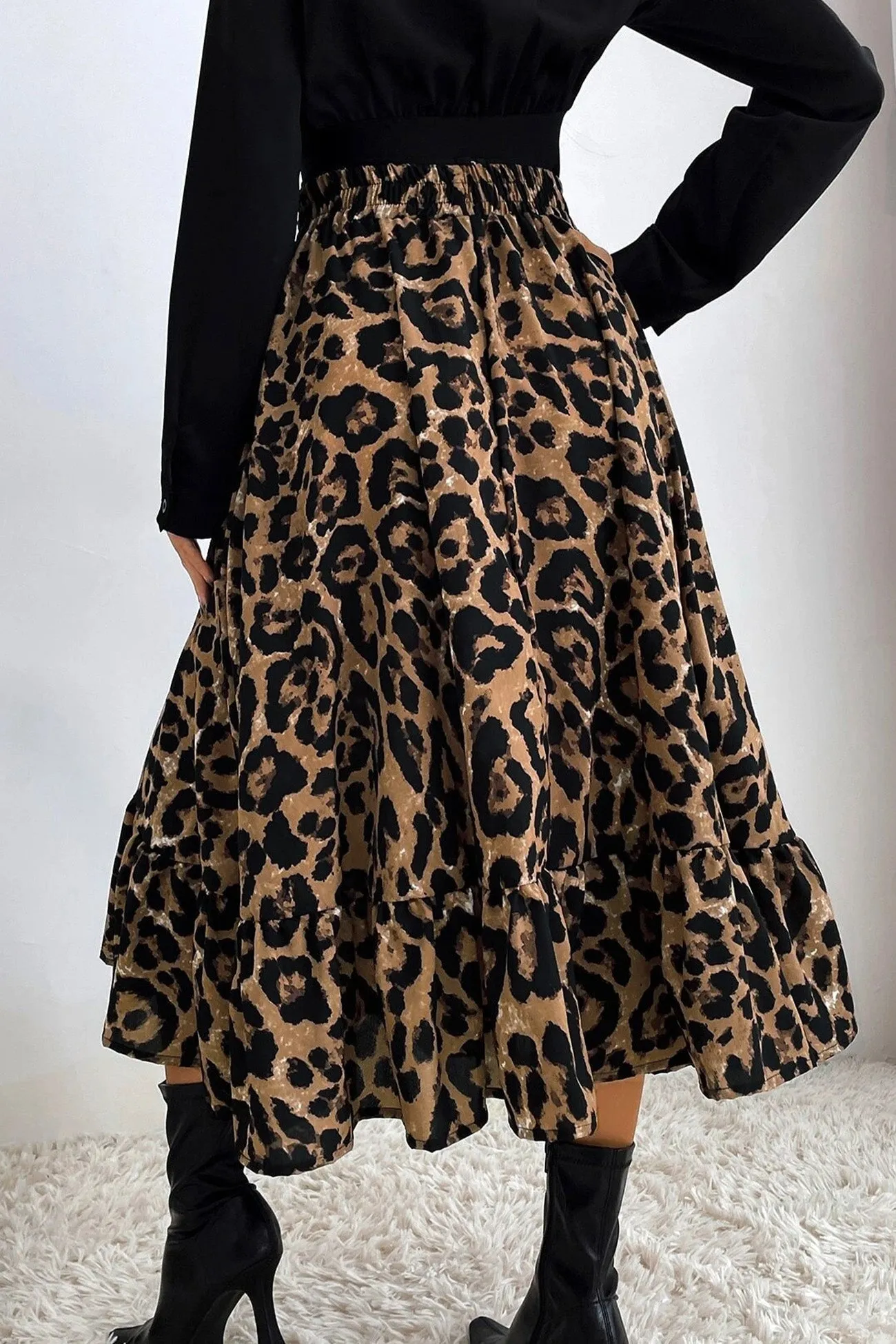 TastyHottie - Leopard Print Hem Pleated High Waist Skirt